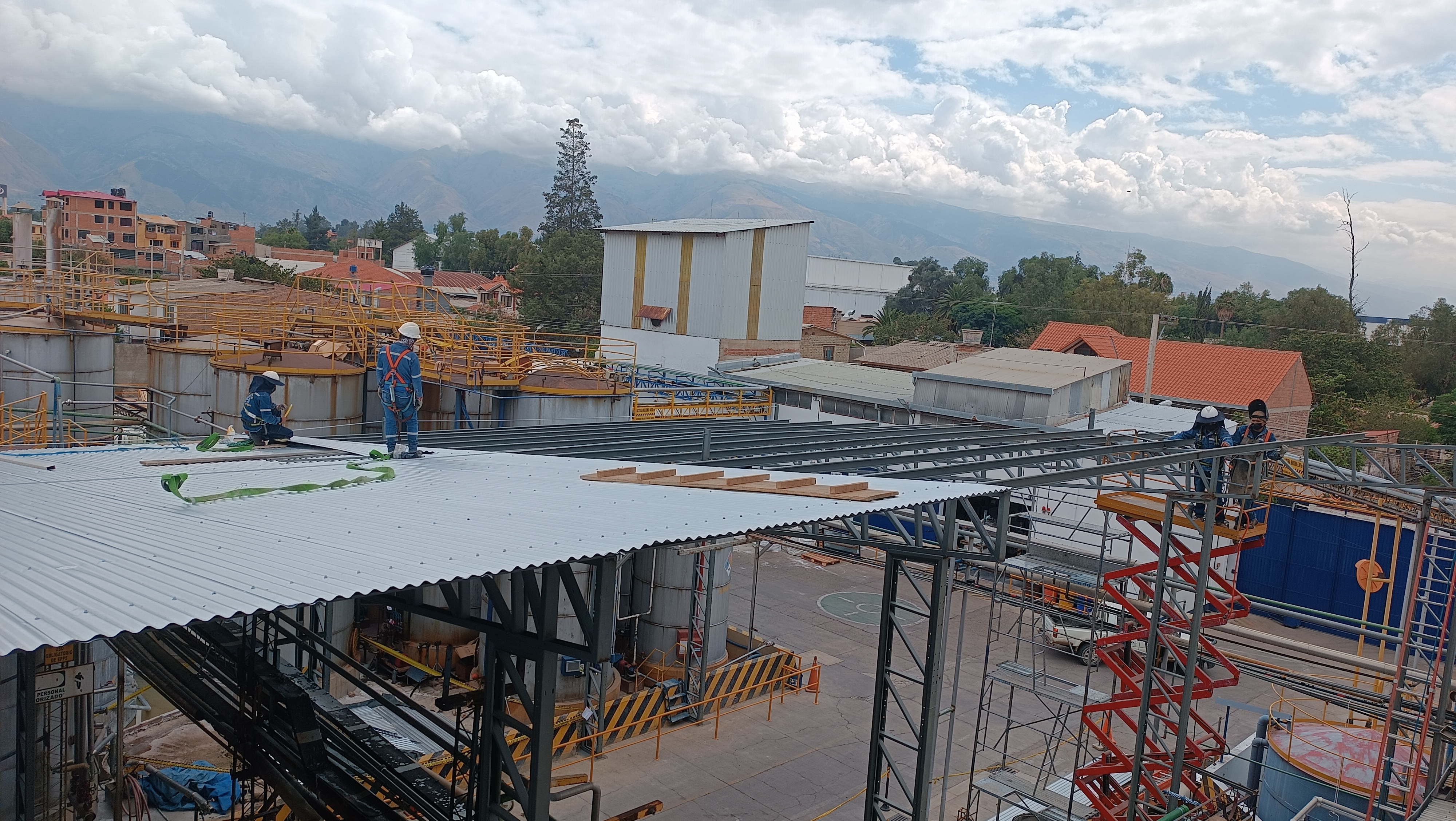 FABRICACIÓN DE EQUIPOS Y ESTRUCTURAS-0